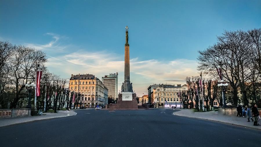 Freedom monument, Riga